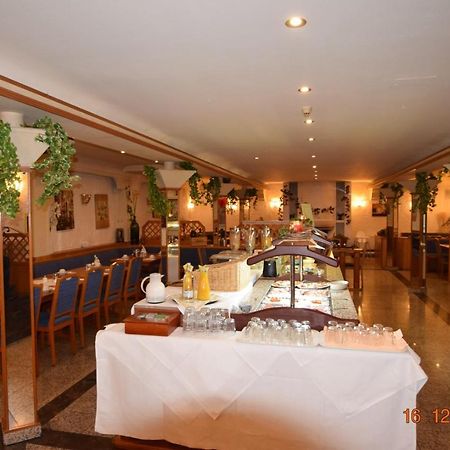 Hotel Zur Rebe ホーホハイム・アム・マイン エクステリア 写真